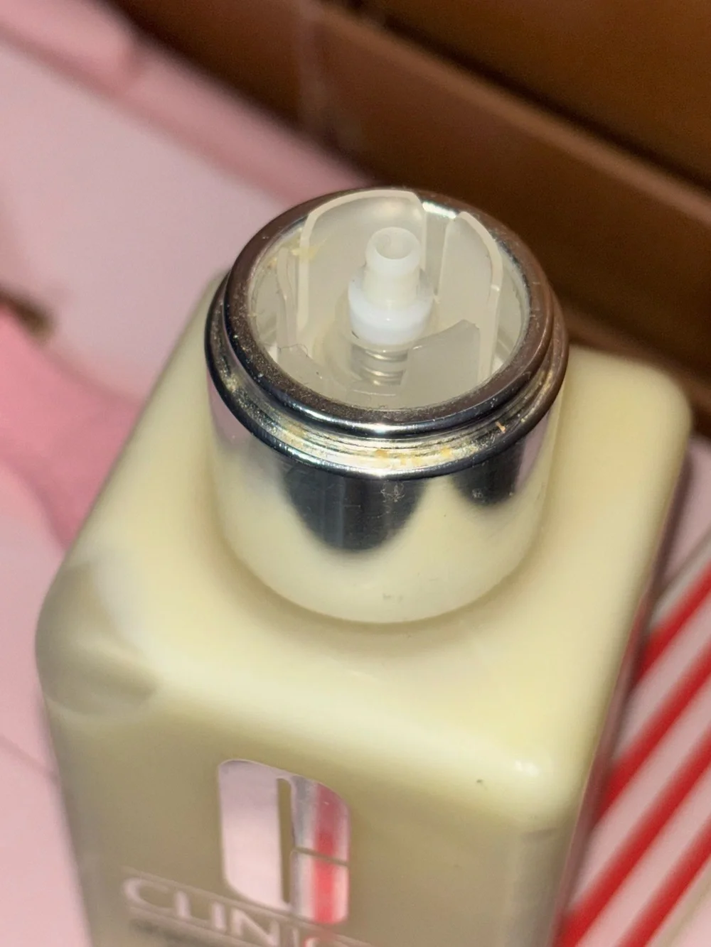 Clinique Dramatically Different Moisturizing Gel